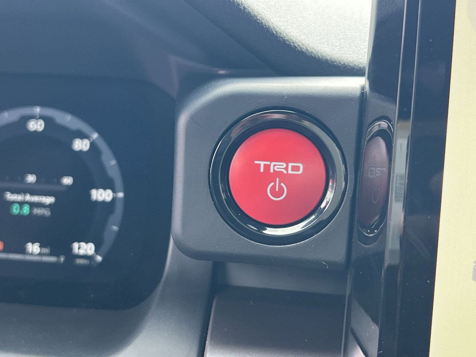 2026 Toyota Tacoma Hybrid TRD Off Road