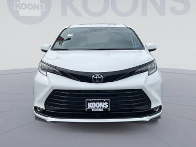 2026 Toyota Sienna Woodland Edition