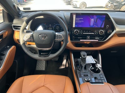2026 Toyota Highlander Platinum