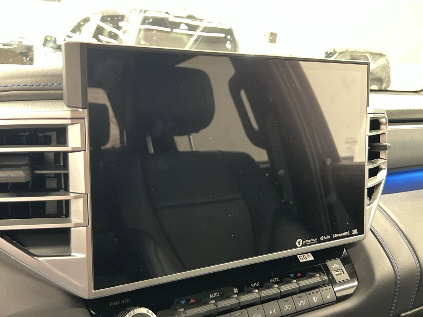 2024 Toyota Tundra Hybrid Platinum