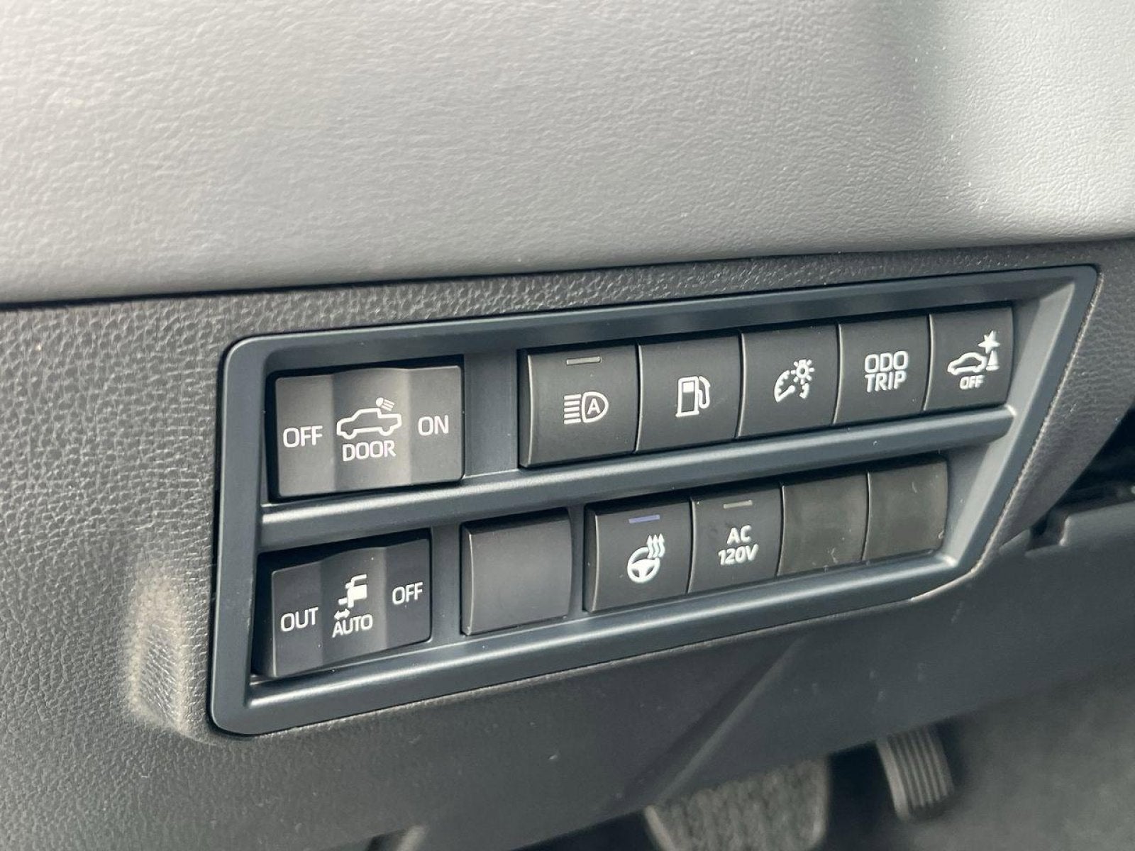 2025 Toyota Tundra Hybrid Platinum