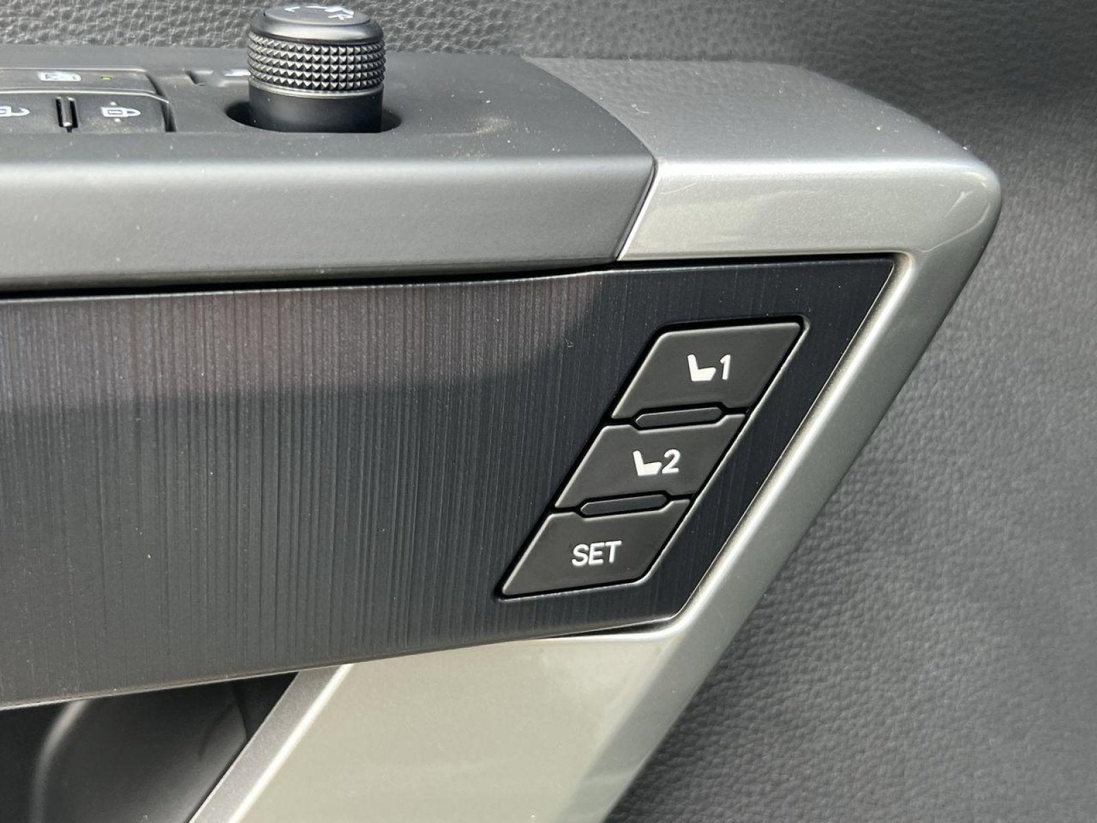 2025 Toyota Tundra Hybrid Platinum