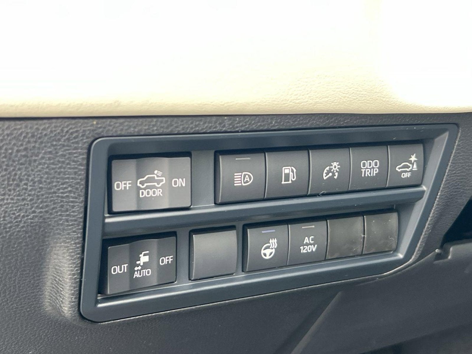 2025 Toyota Tundra Hybrid Capstone