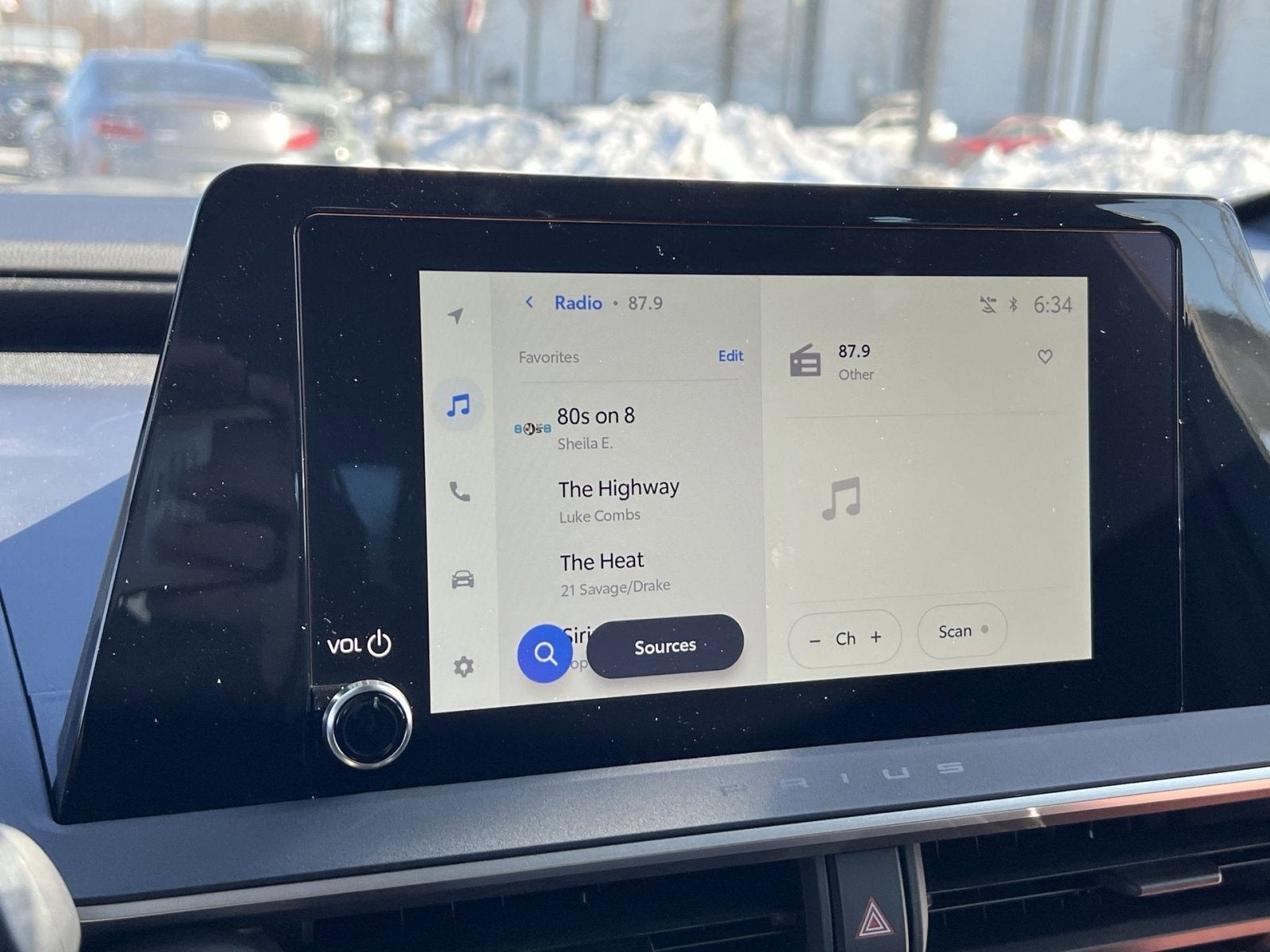 2026 Toyota Prius Plug-In Hybrid SE