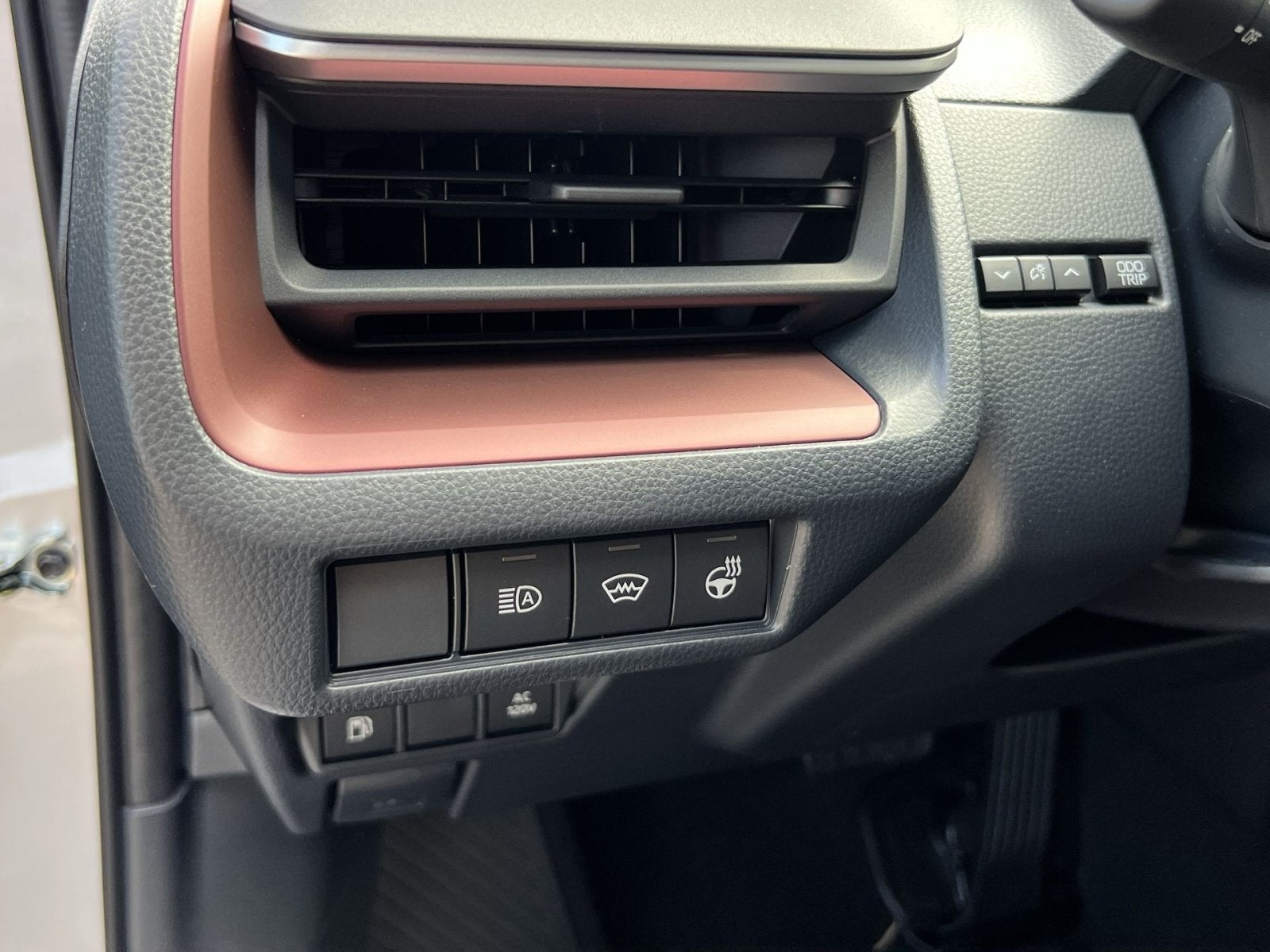 2027 Toyota Prius Plug-In Hybrid SE