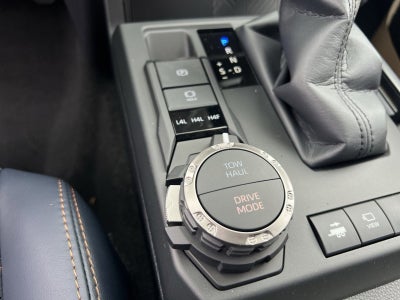 2026 Toyota 4Runner i-FORCE MAX Hybrid Platinum