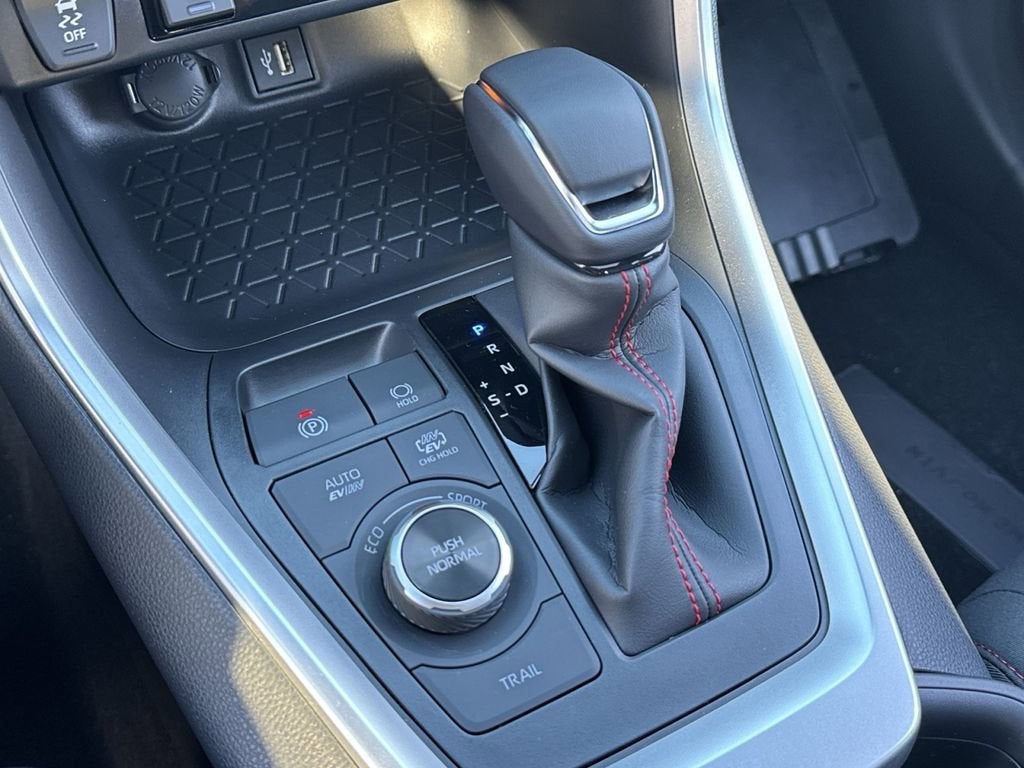 2025 Toyota RAV4 Plug-In Hybrid SE