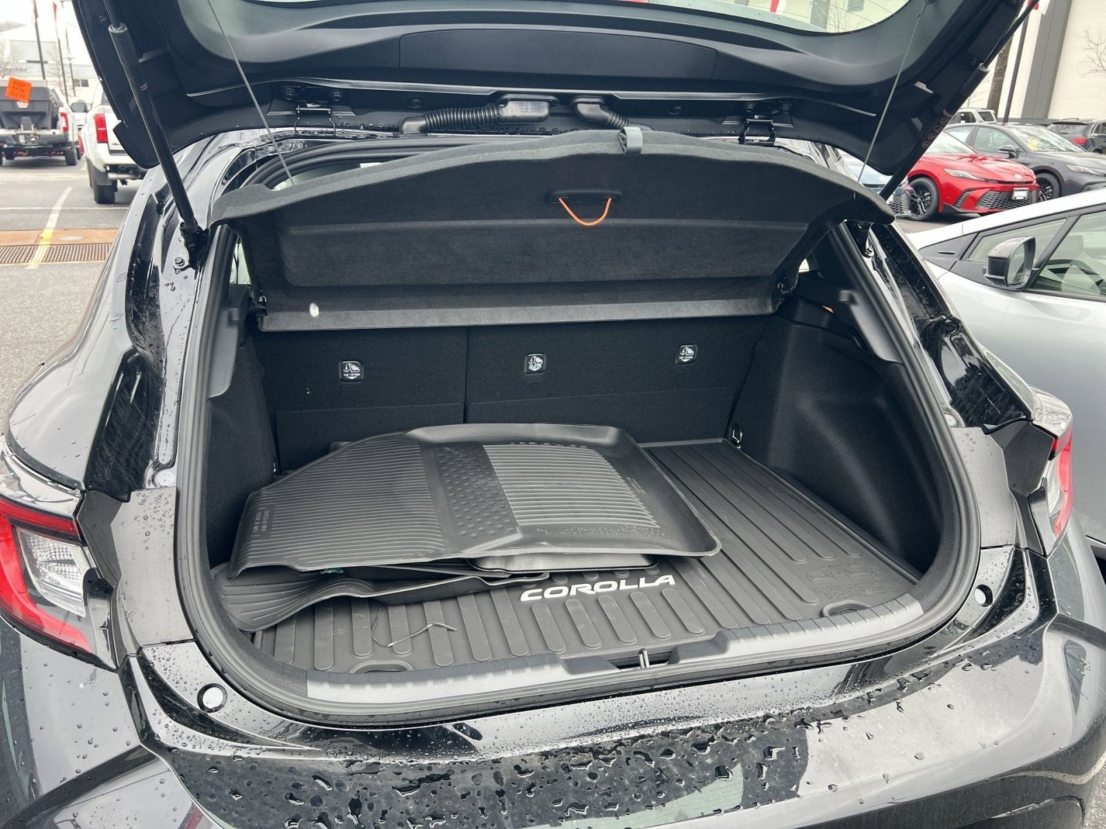 2026 Toyota Corolla Hatchback SE