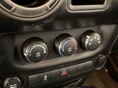 2016 Jeep Wrangler Unlimited Willys