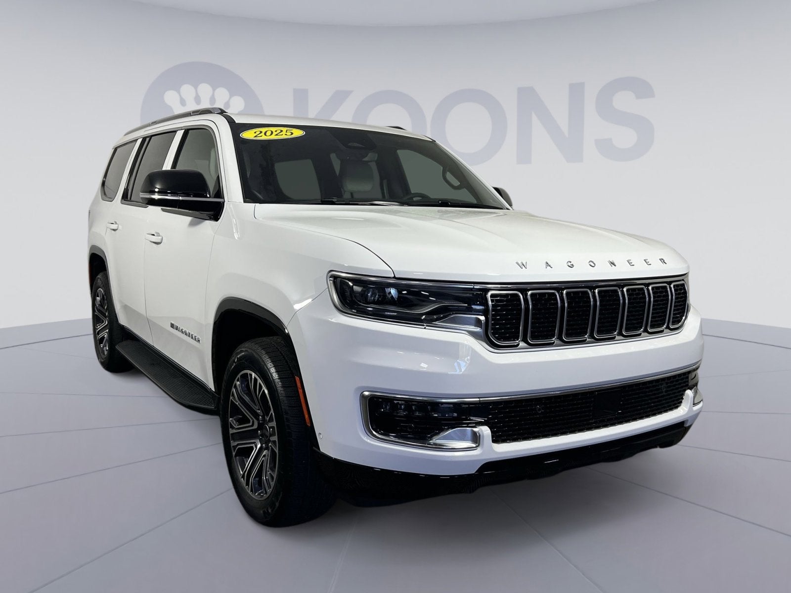 2025 Jeep Wagoneer Base