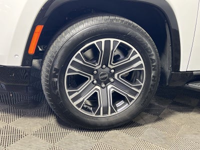 2025 Jeep Wagoneer Base