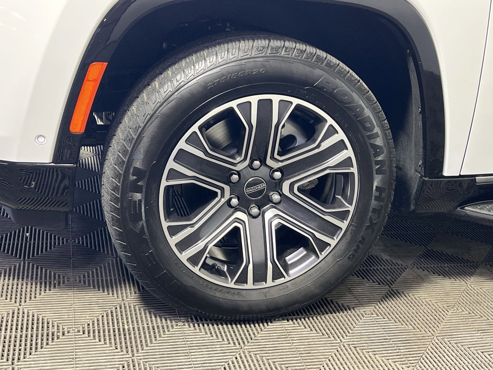 2025 Jeep Wagoneer Base