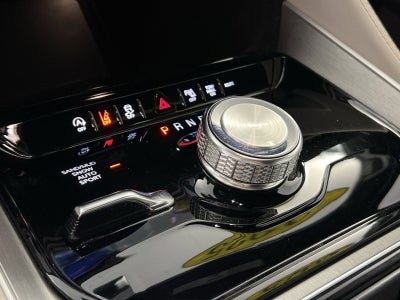 2025 Jeep Wagoneer Base