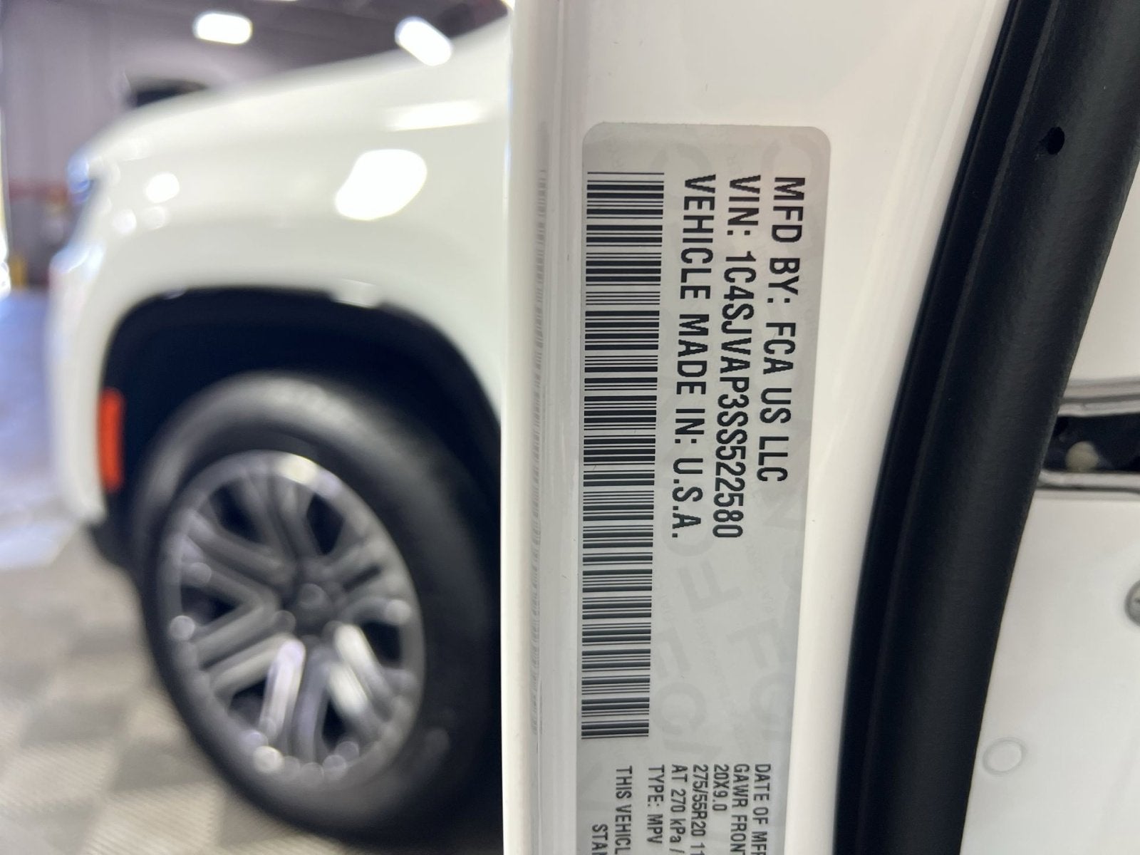2025 Jeep Wagoneer Base
