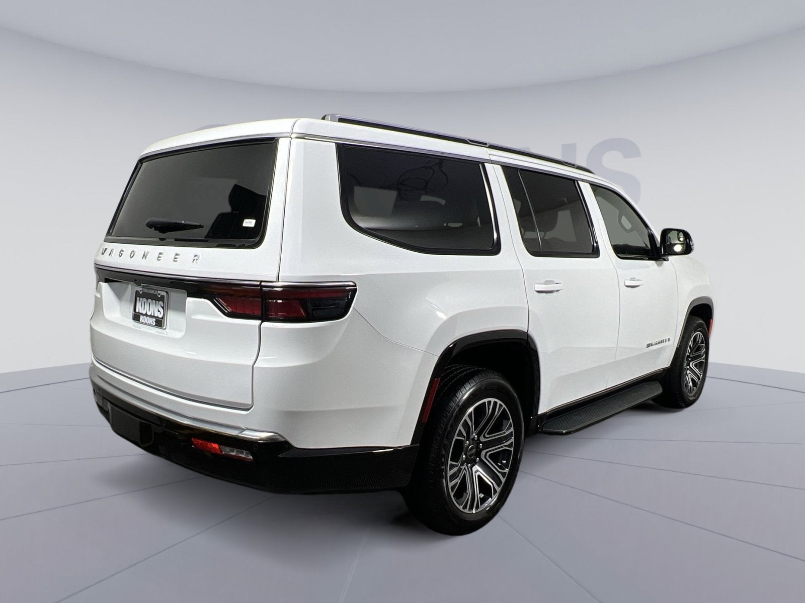 2025 Jeep Wagoneer Base