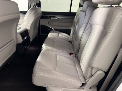 2025 Jeep Wagoneer Base