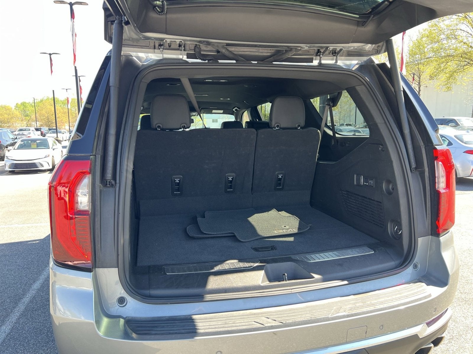 2025 GMC Yukon XL Denali