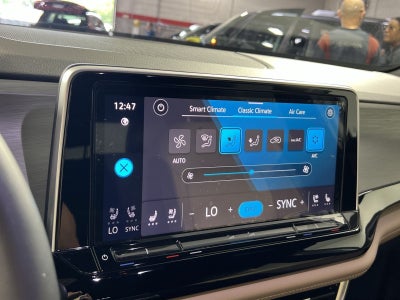 2024 Volkswagen Atlas Cross Sport 2.0T SE
