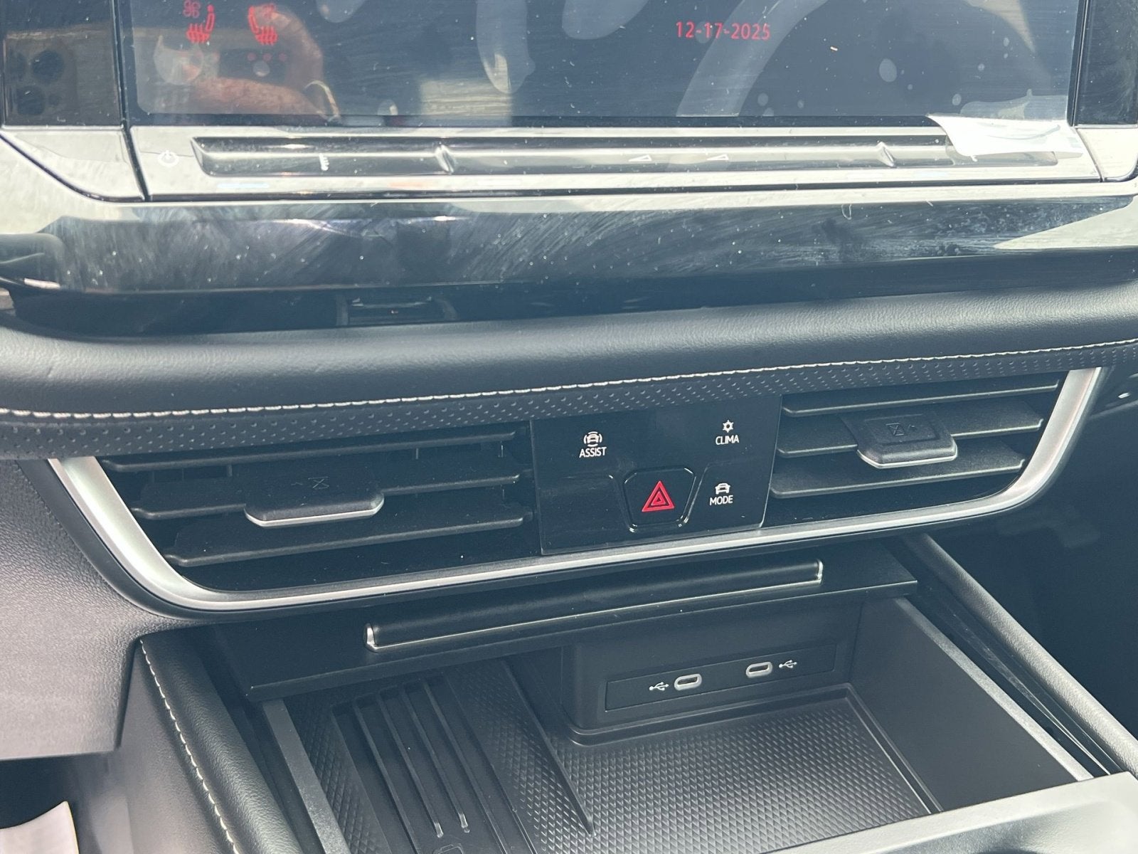 2025 Volkswagen Atlas 2.0T SE