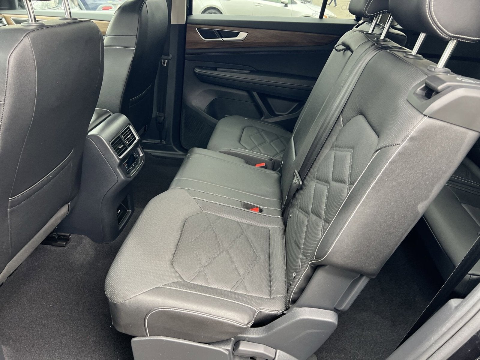 2025 Volkswagen Atlas 2.0T SE