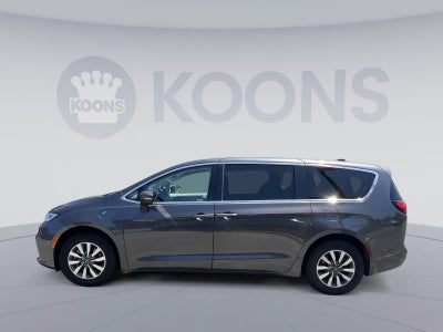 2023 Chrysler Pacifica Hybrid Touring L