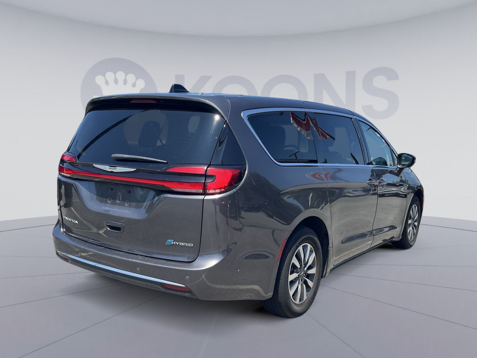 2023 Chrysler Pacifica Hybrid Touring L