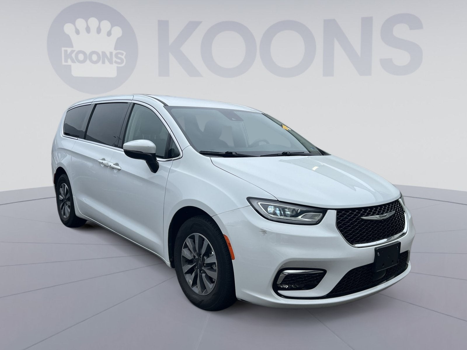2023 Chrysler Pacifica Hybrid Touring L