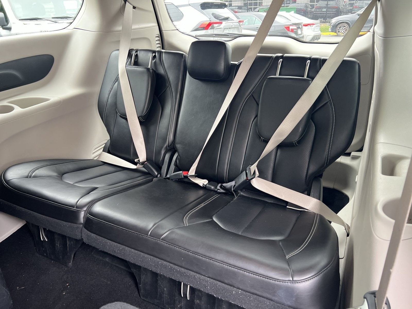 2023 Chrysler Pacifica Hybrid Touring L