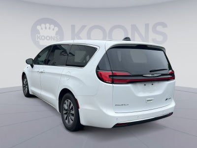 2023 Chrysler Pacifica Hybrid Touring L