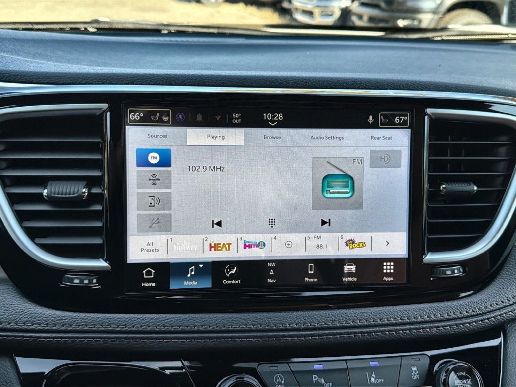 2026 Chrysler Pacifica Pinnacle