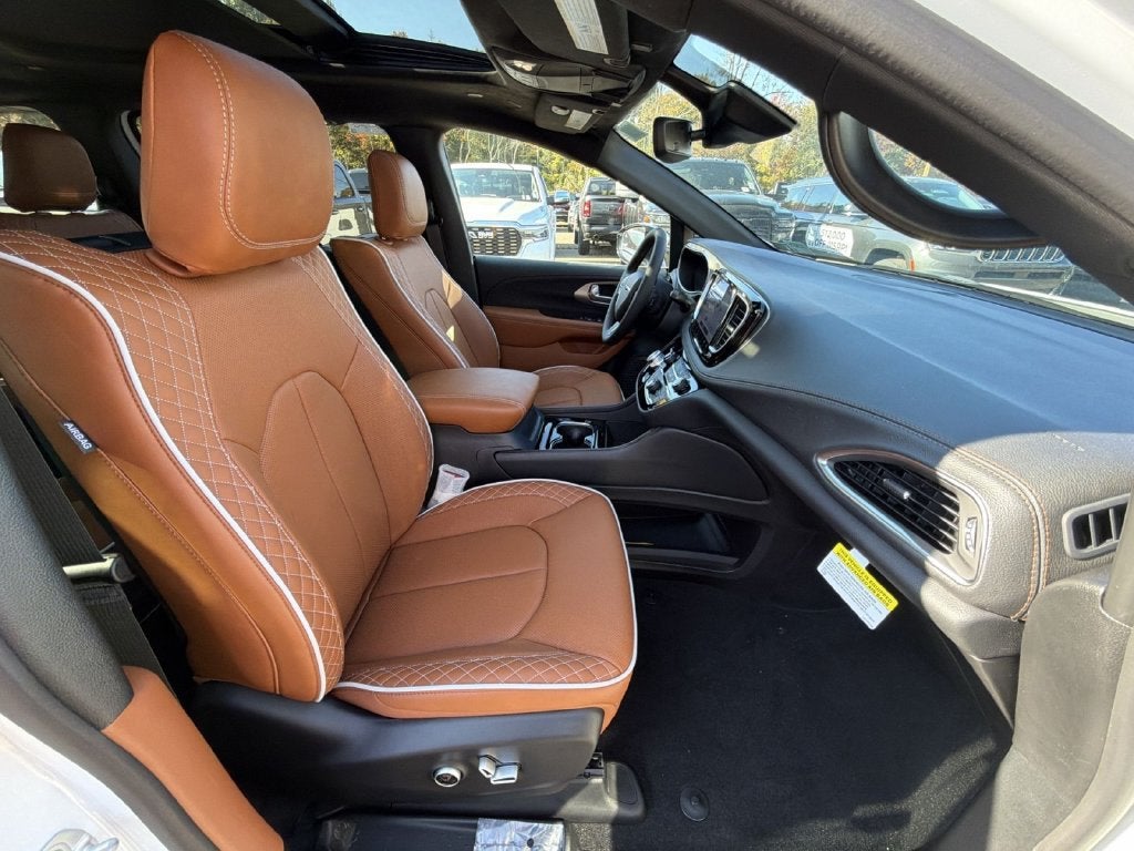 2026 Chrysler Pacifica Pinnacle