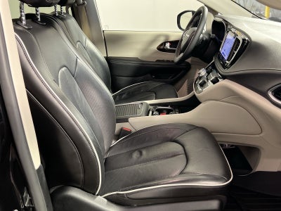 2022 Chrysler Pacifica Hybrid Limited