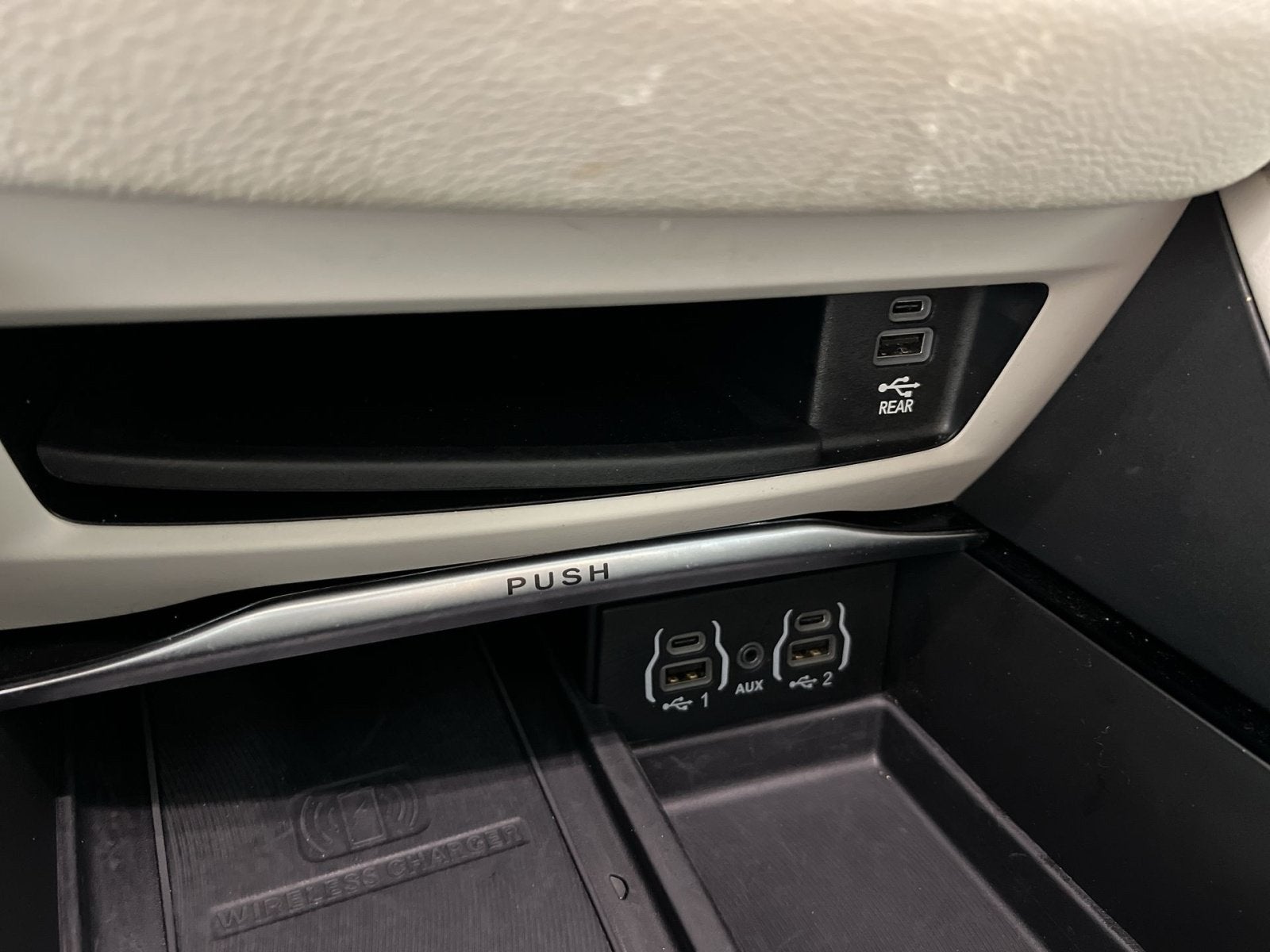 2022 Chrysler Pacifica Hybrid Limited