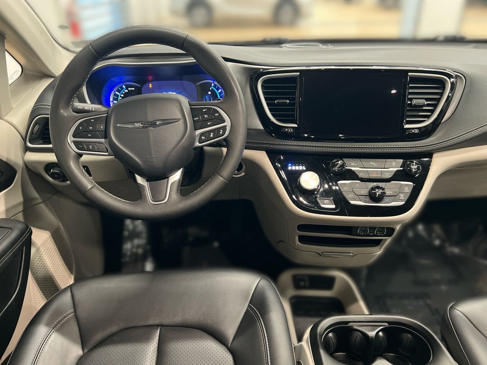 2024 Chrysler Pacifica Hybrid Select