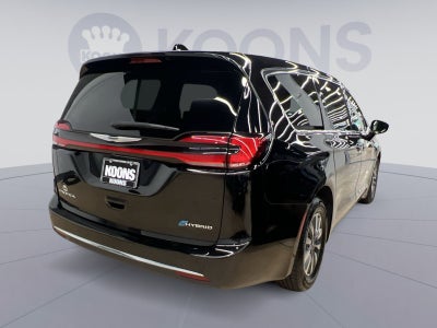 2024 Chrysler Pacifica Hybrid Select