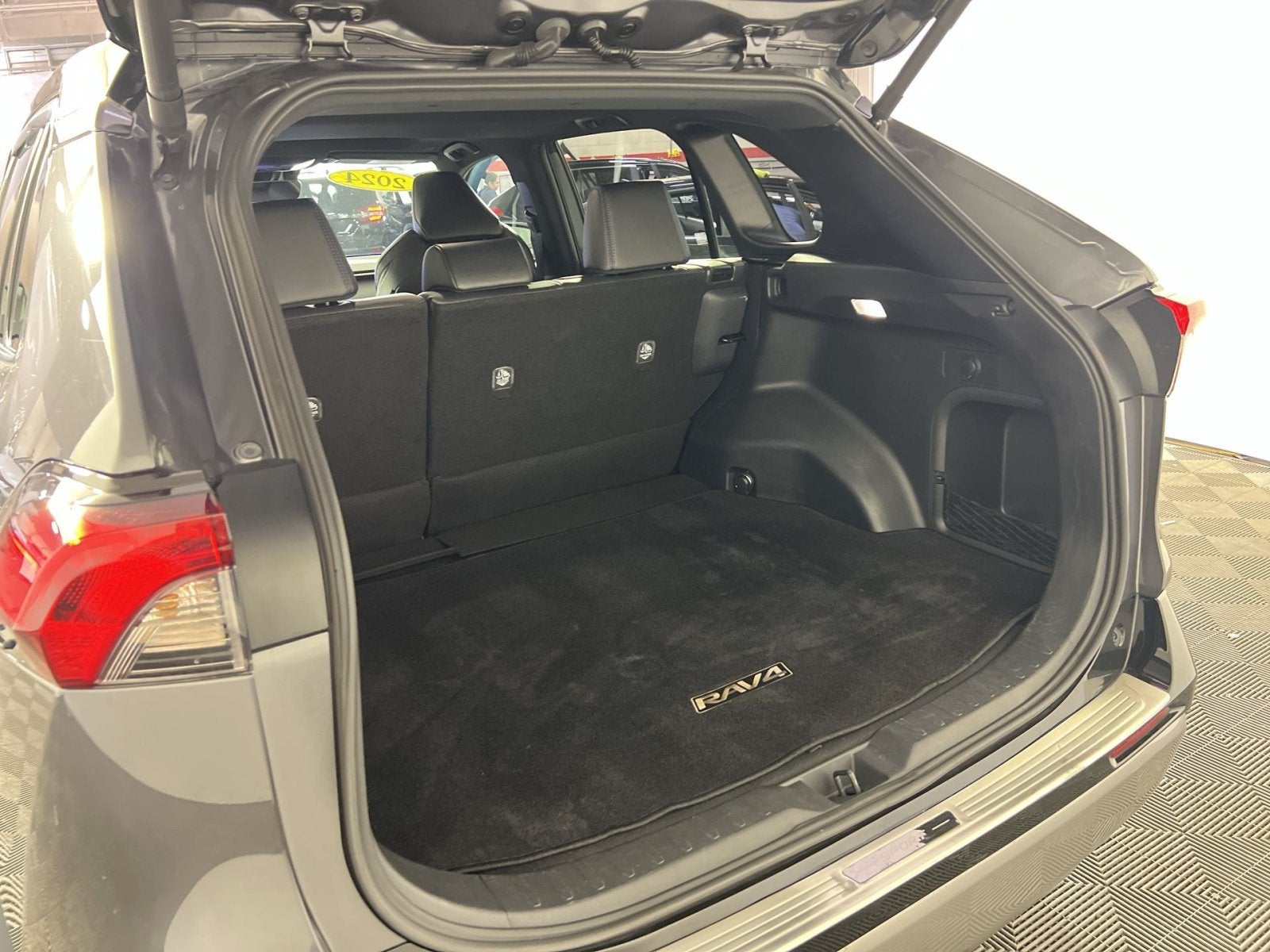 2024 Toyota RAV4 Hybrid XSE