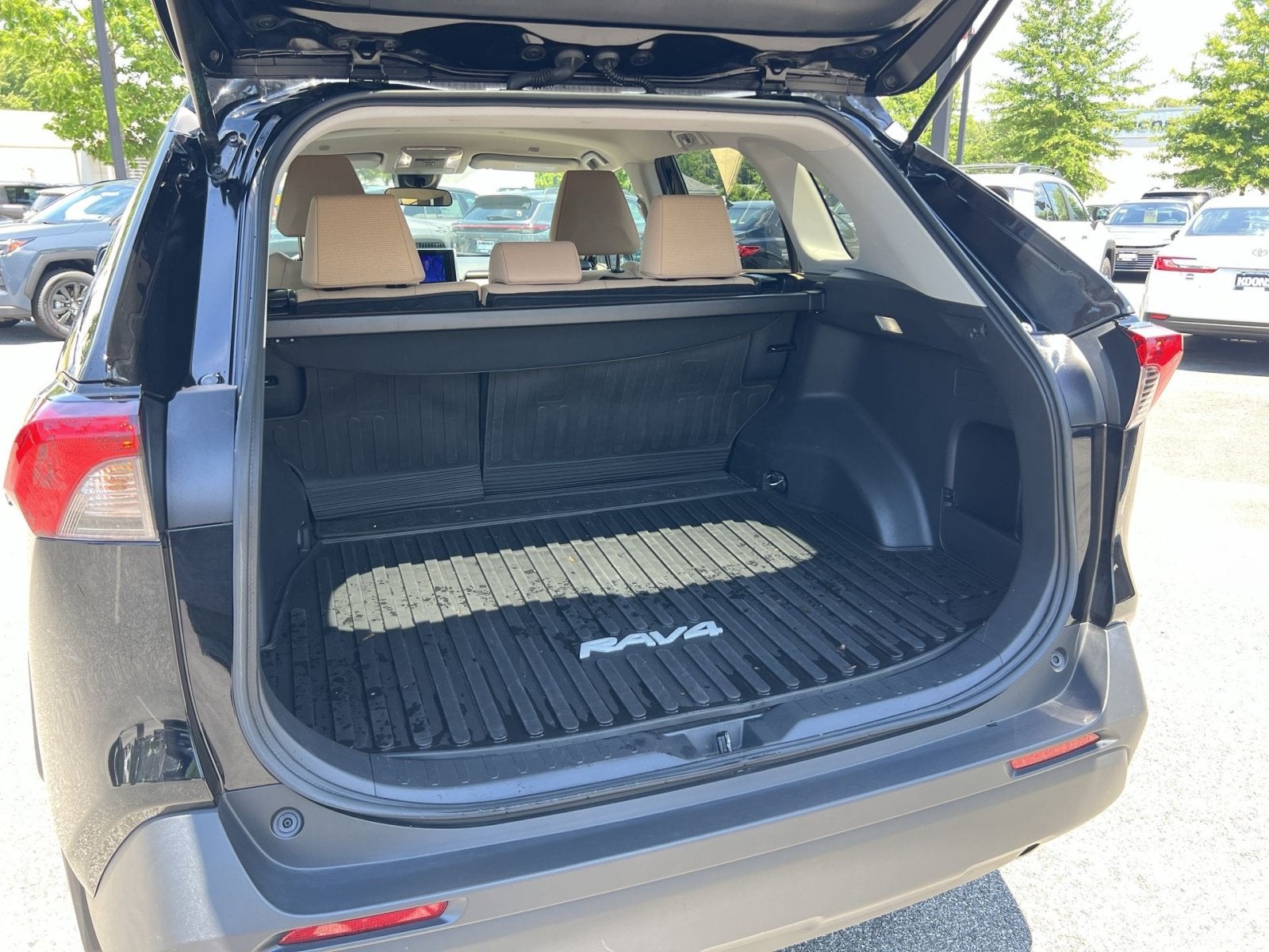 2023 Toyota RAV4 LE