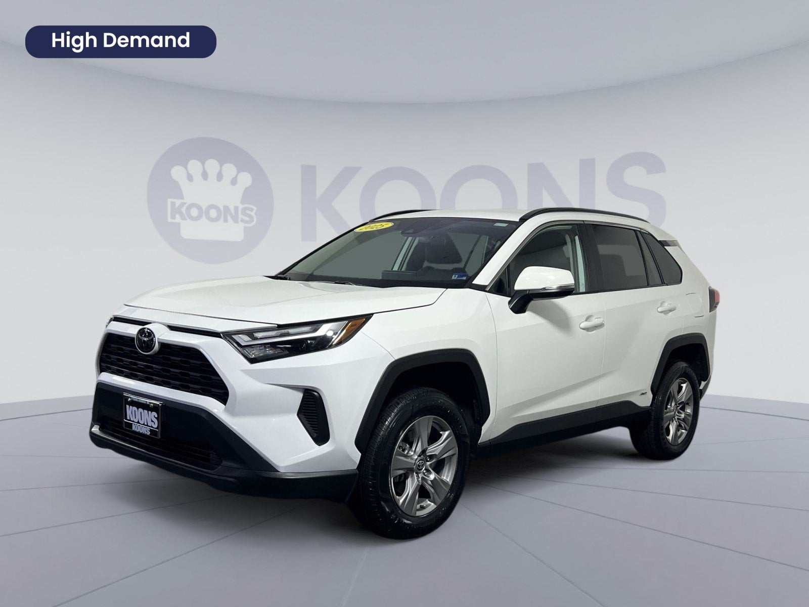2025 Toyota RAV4 Hybrid XLE