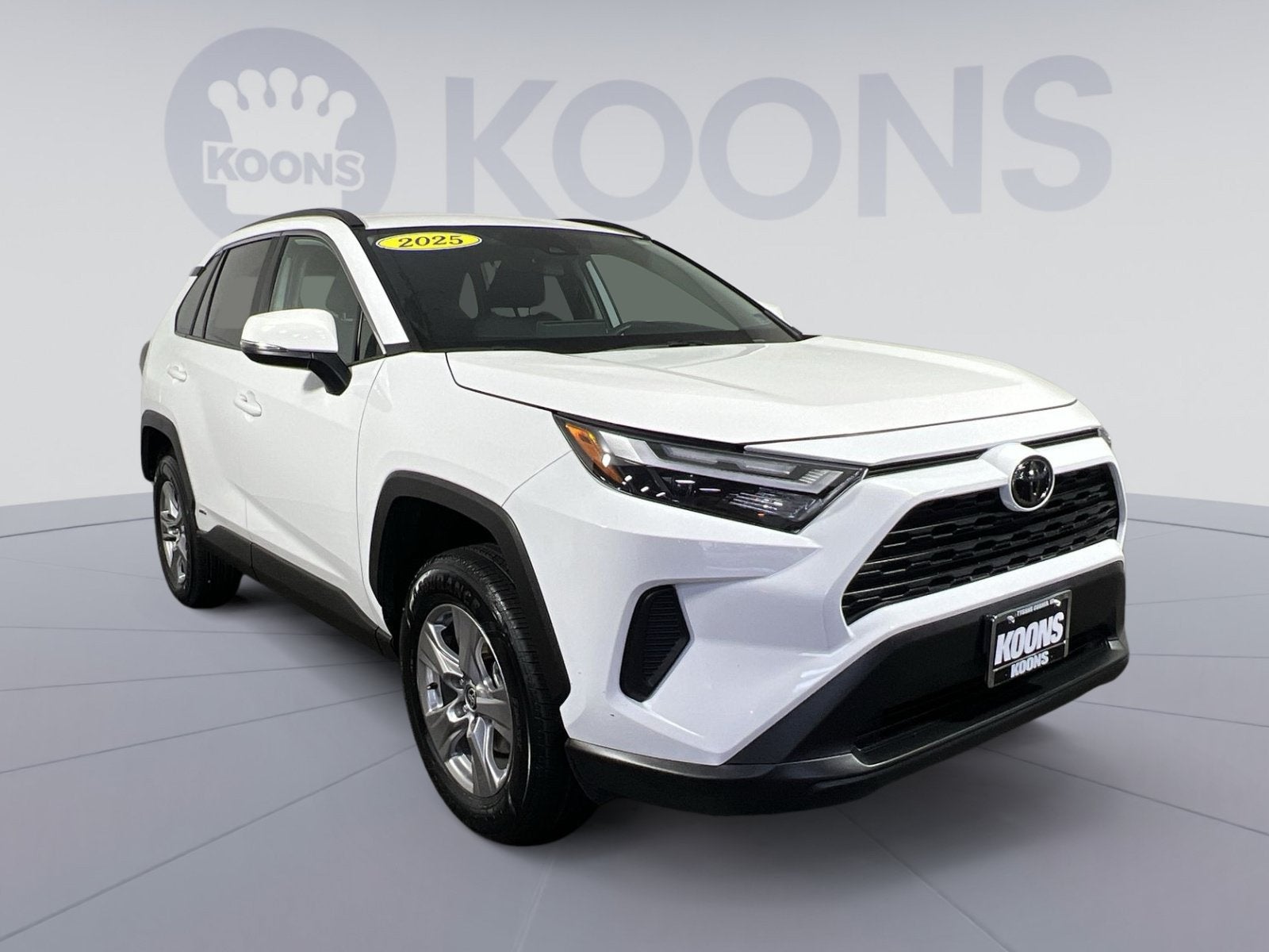2025 Toyota RAV4 Hybrid XLE