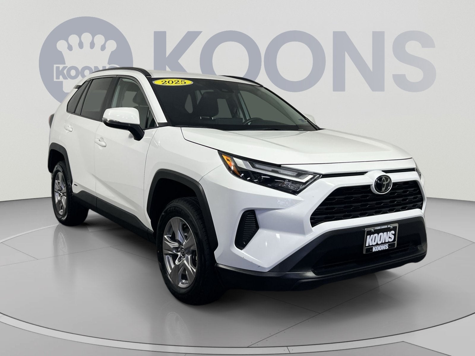 2025 Toyota RAV4 Hybrid XLE