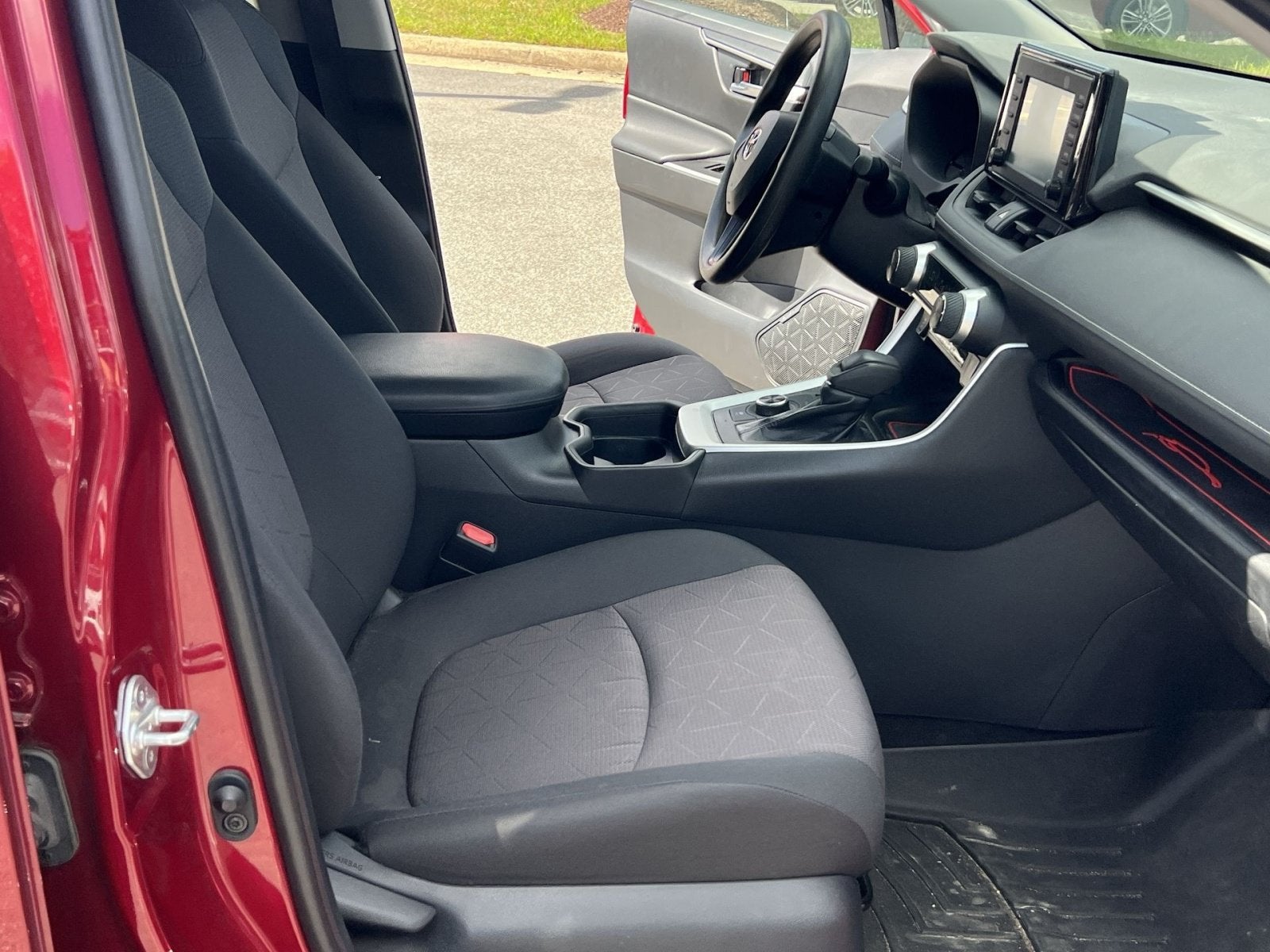 2019 Toyota RAV4 Hybrid XLE