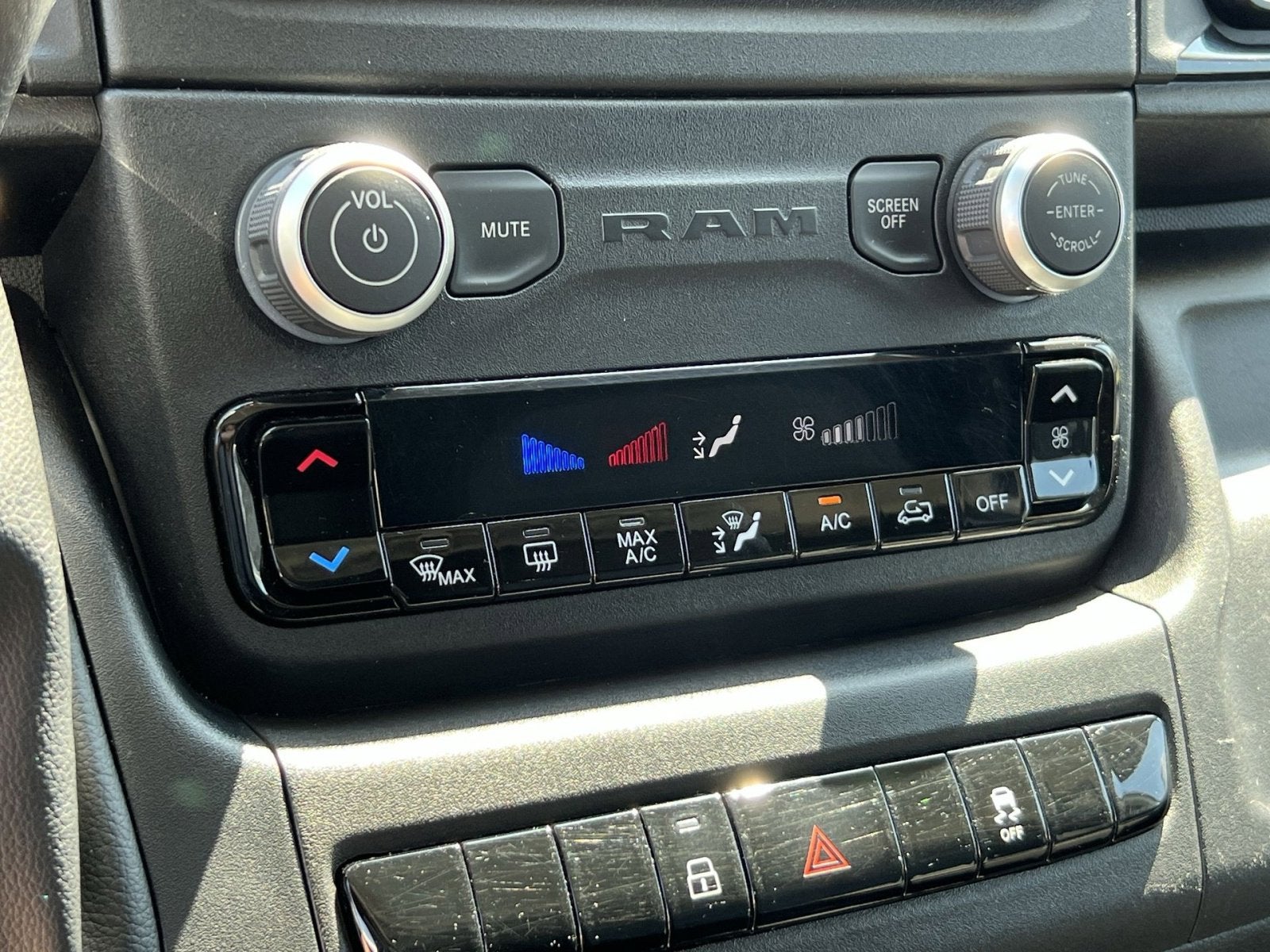 2025 RAM ProMaster 2500 Base