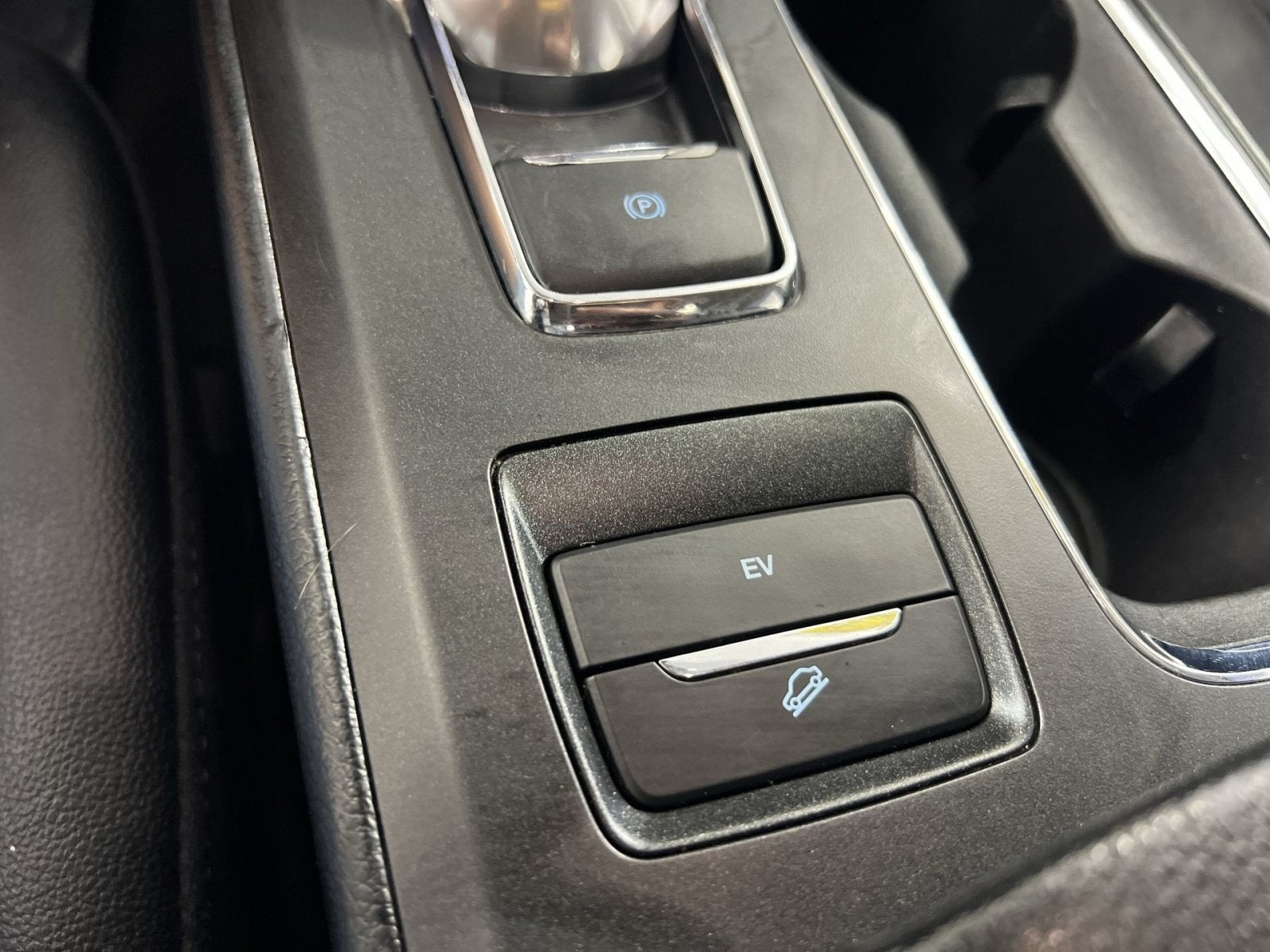 2020 Ford Fusion Energi Titanium