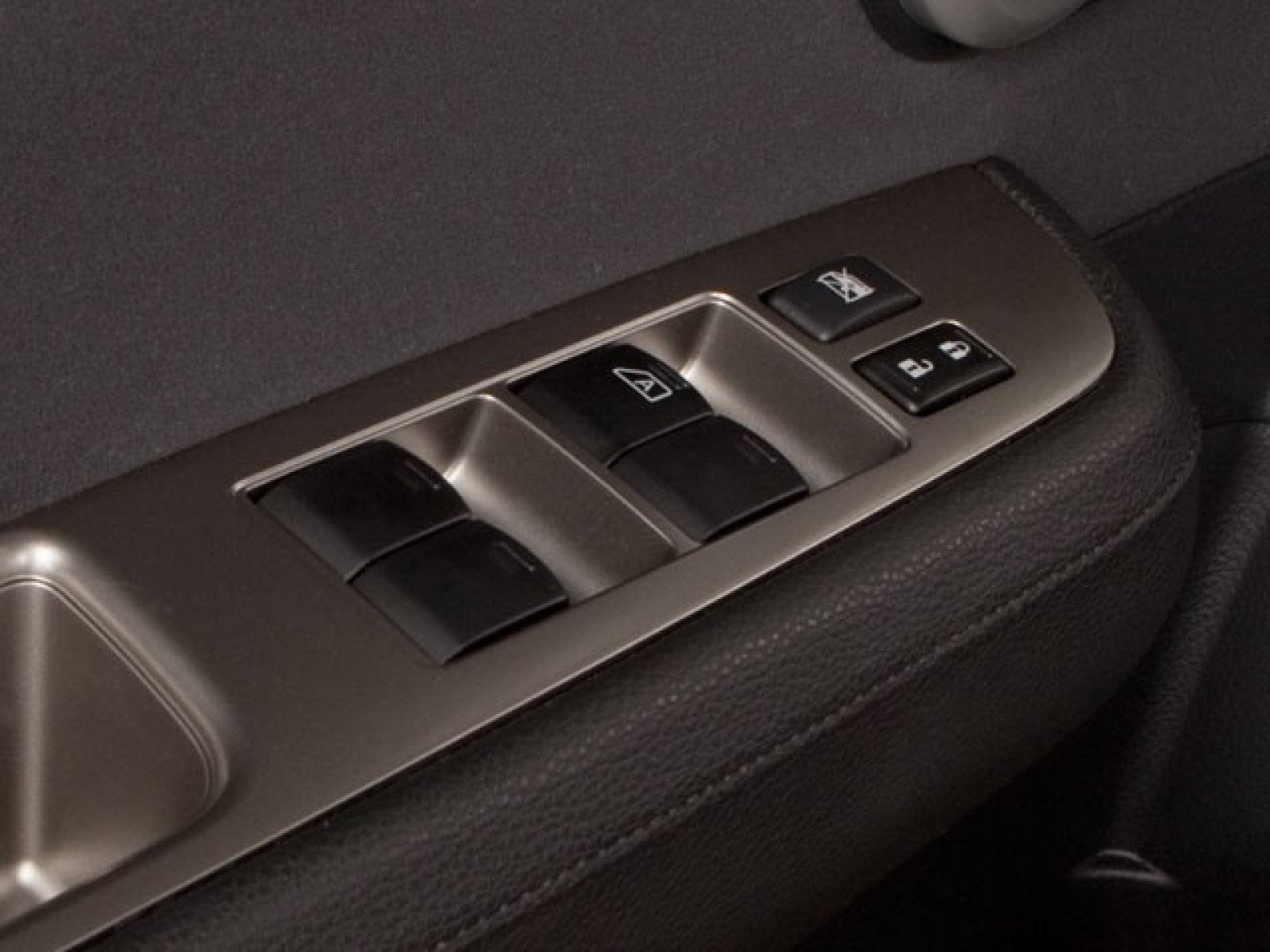 2010 Nissan Versa 1.8 S