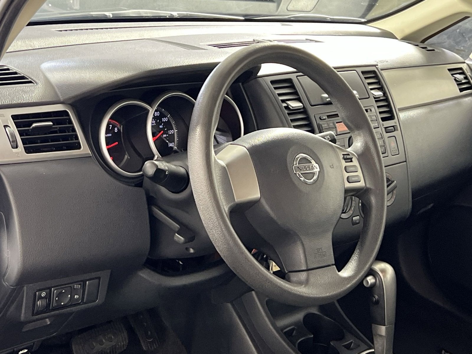2011 Nissan Versa 1.8 S