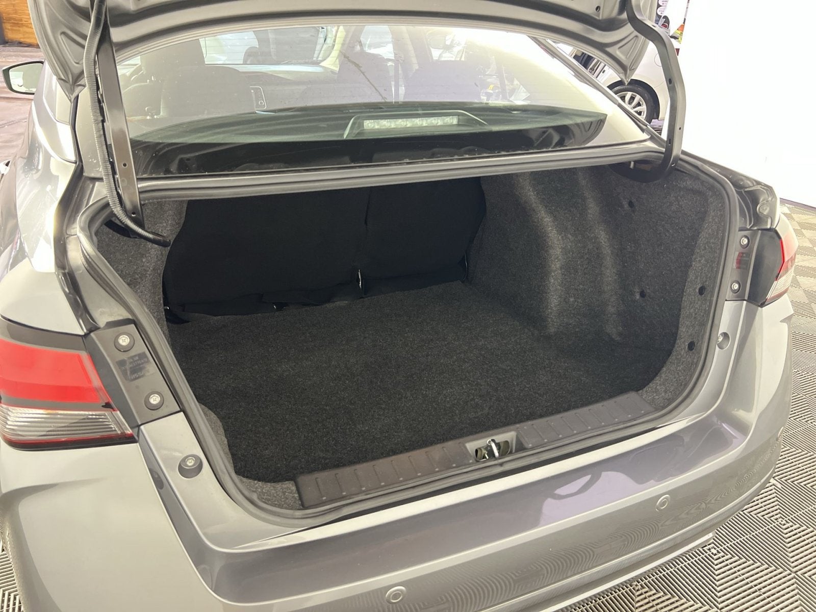 2021 Nissan Versa 1.6 S