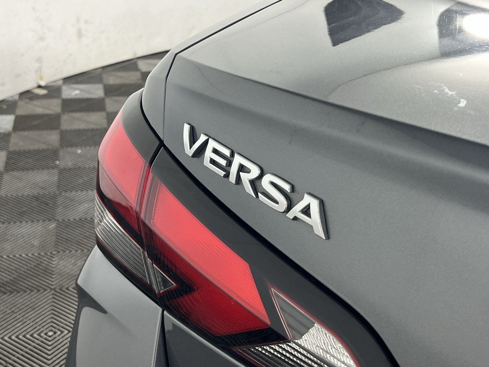 2021 Nissan Versa 1.6 S