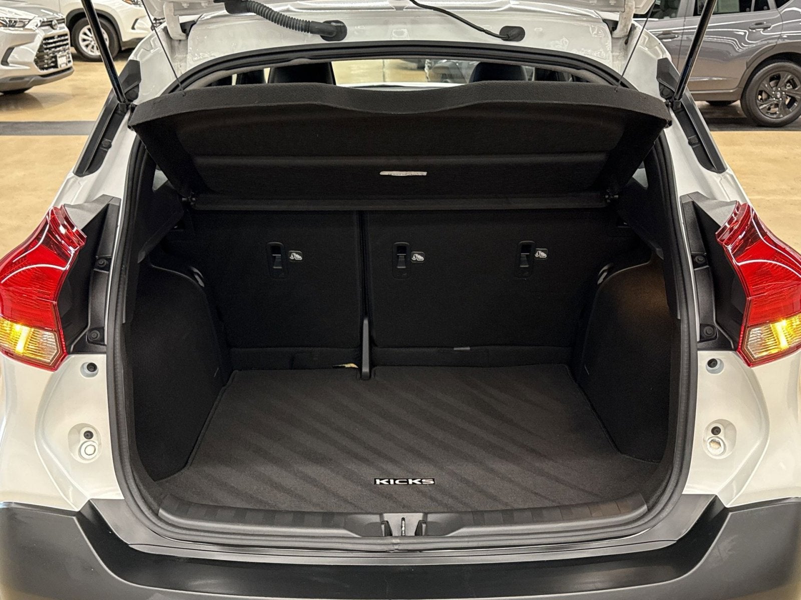 2018 Nissan Kicks SR