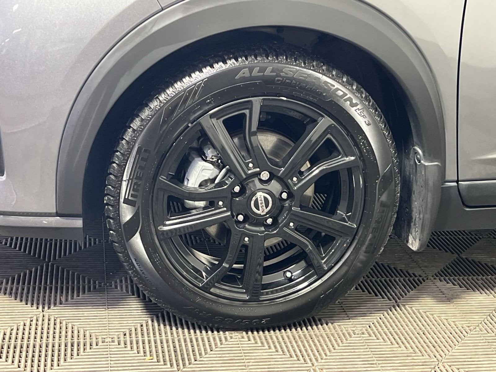 2021 Nissan Kicks SR