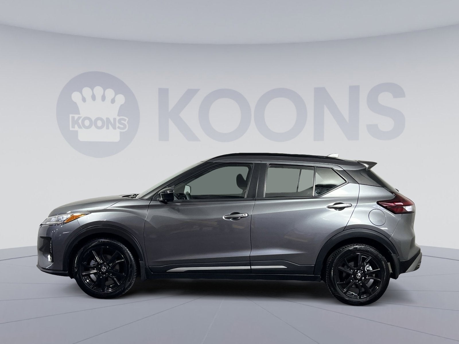 2021 Nissan Kicks SR